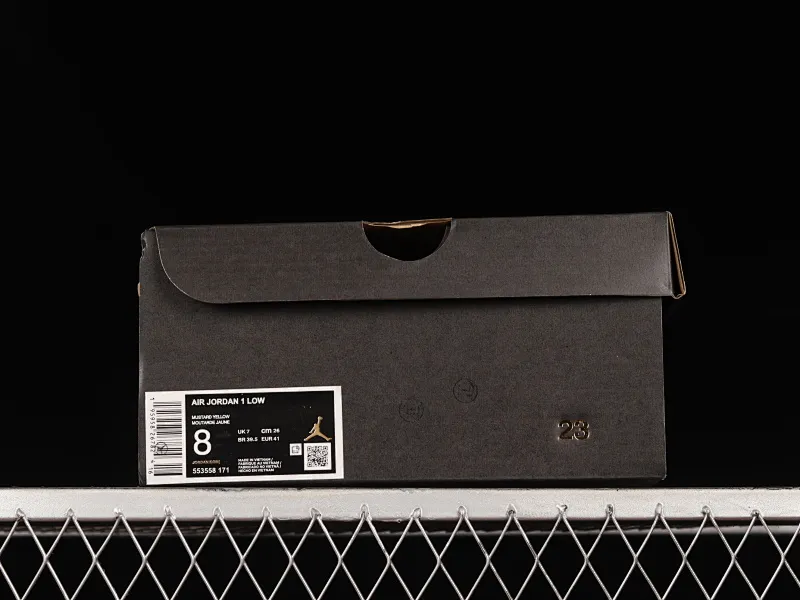 All categories Air Jordan Jordan series basketball shoes Air Jordan 1 Low Z version Air Jordan 1 Low AJ1 Joe 1 white and yellow low-top cultural and leisure sports sneakers 553558-171